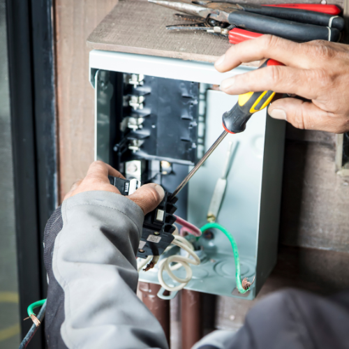 What Kinds of Electricians are There?